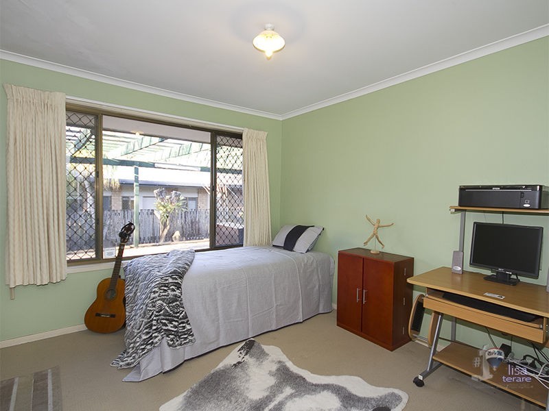 24 Melody Street, Jamboree Heights QLD 4074