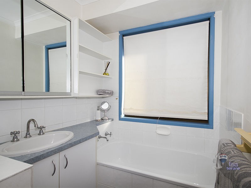 24 Melody Street, Jamboree Heights QLD 4074