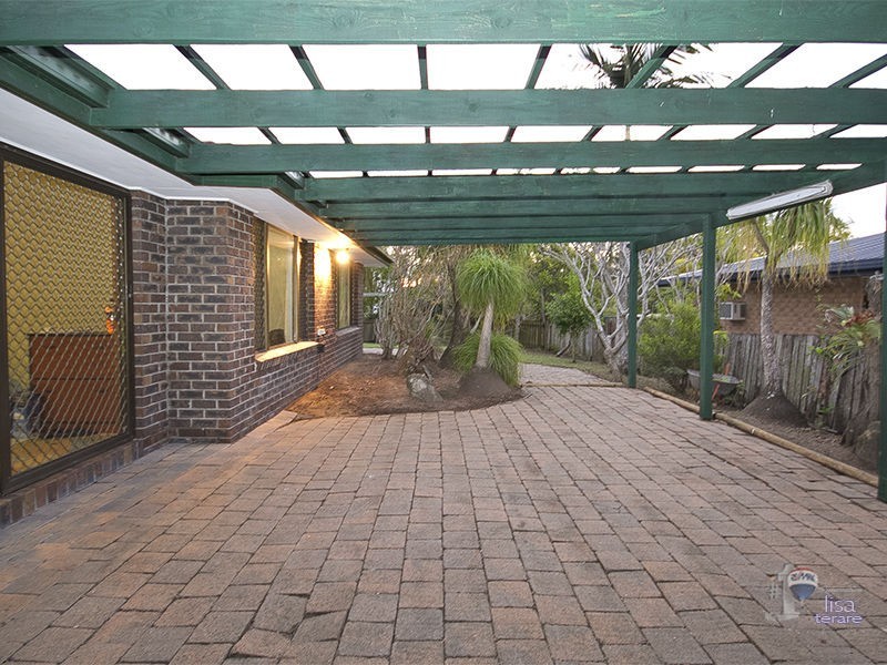 24 Melody Street, Jamboree Heights QLD 4074