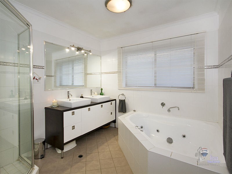 4 Looranah Street, Jindalee QLD 4074