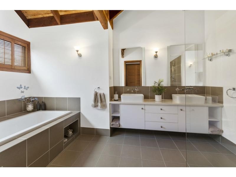 156 Horizon Drive, Westlake QLD 4074