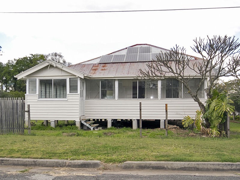 14 John Street, Redbank QLD 4301
