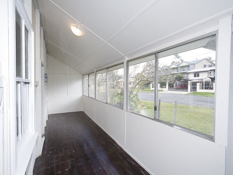 14 John Street, Redbank QLD 4301