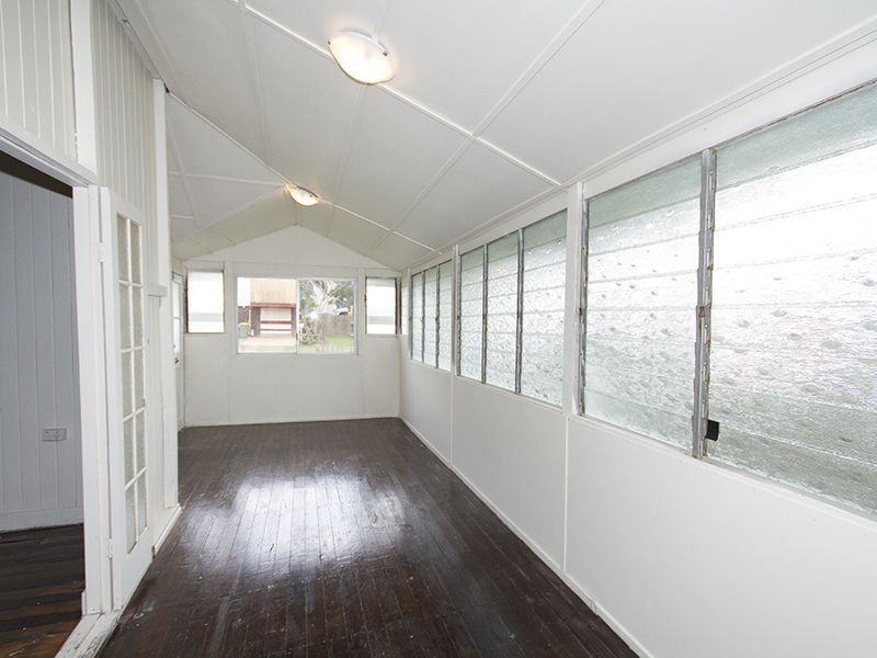14 John Street, Redbank QLD 4301
