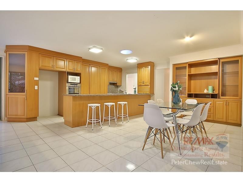 192 Arrabri Avenue, Mount Ommaney QLD 4074