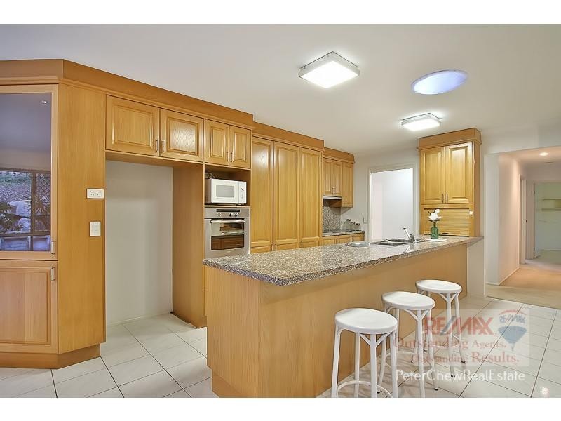 192 Arrabri Avenue, Mount Ommaney QLD 4074