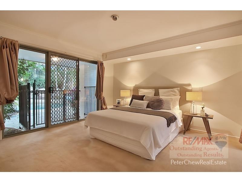 192 Arrabri Avenue, Mount Ommaney QLD 4074