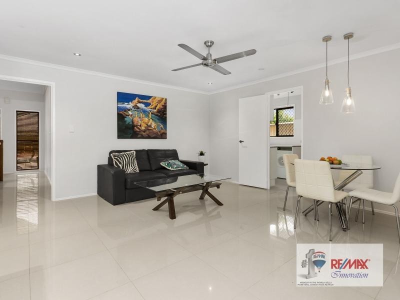 8 Scarba Street, Middle Park QLD 4074