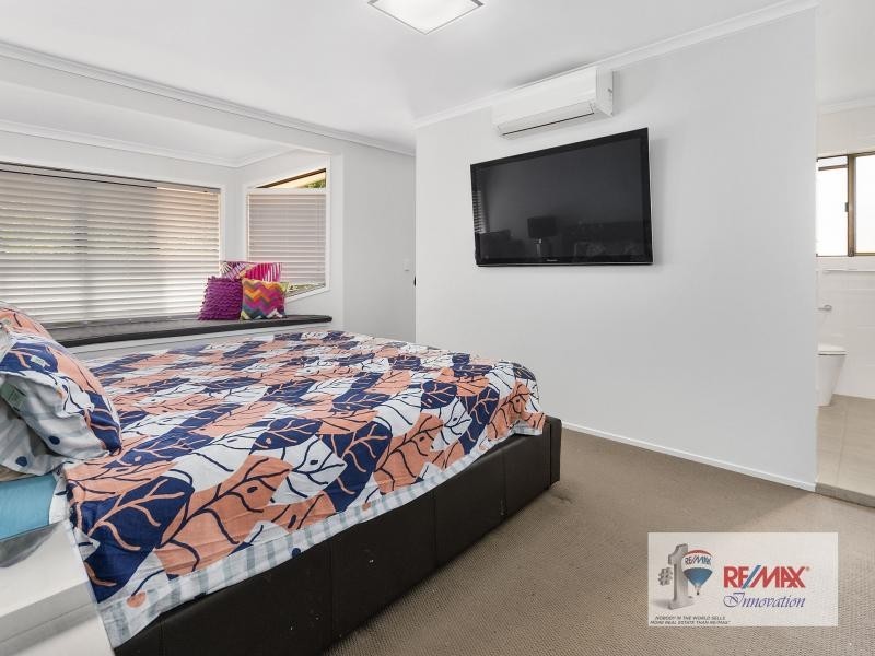 8 Scarba Street, Middle Park QLD 4074