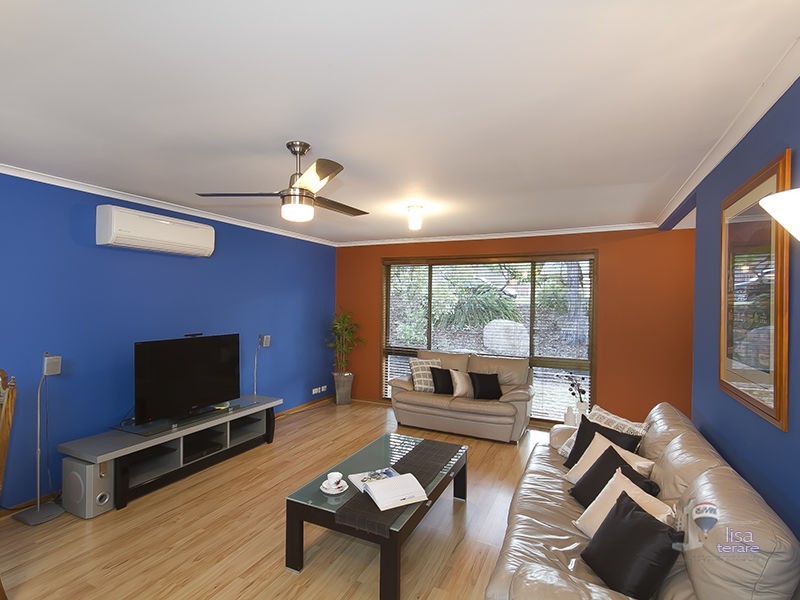 27 Raeside Street, Westlake QLD 4074