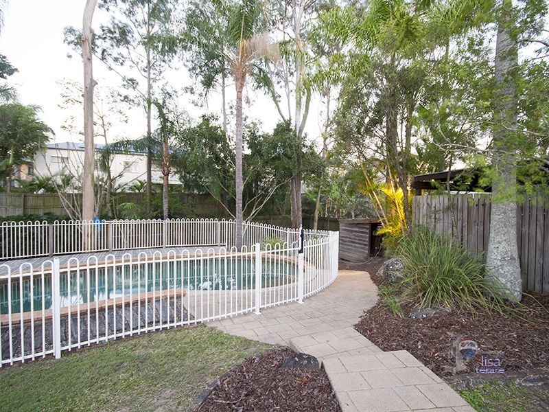 27 Raeside Street, Westlake QLD 4074