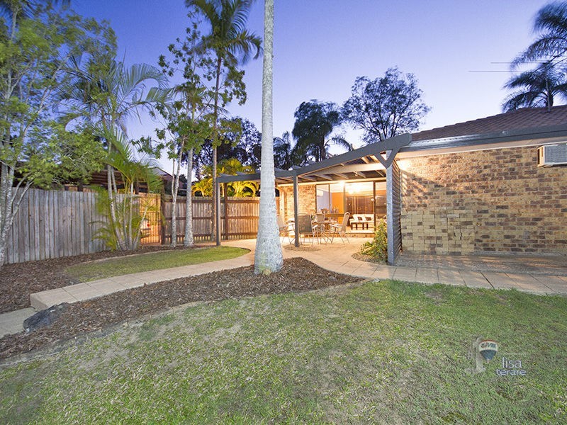 27 Raeside Street, Westlake QLD 4074