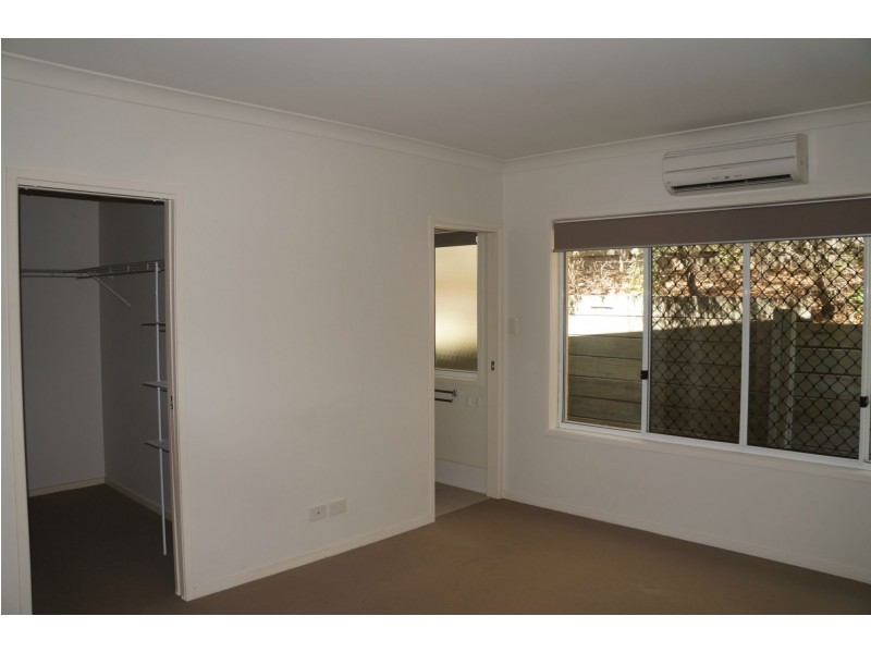 38 Casuarina Street, Seventeen Mile Rocks QLD 4073