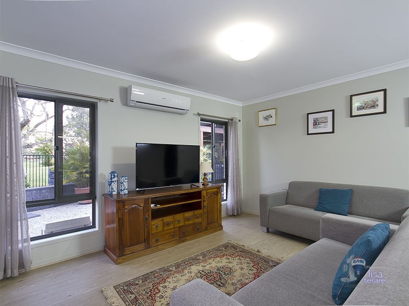 4 Tekapo Street, Westlake QLD 4074