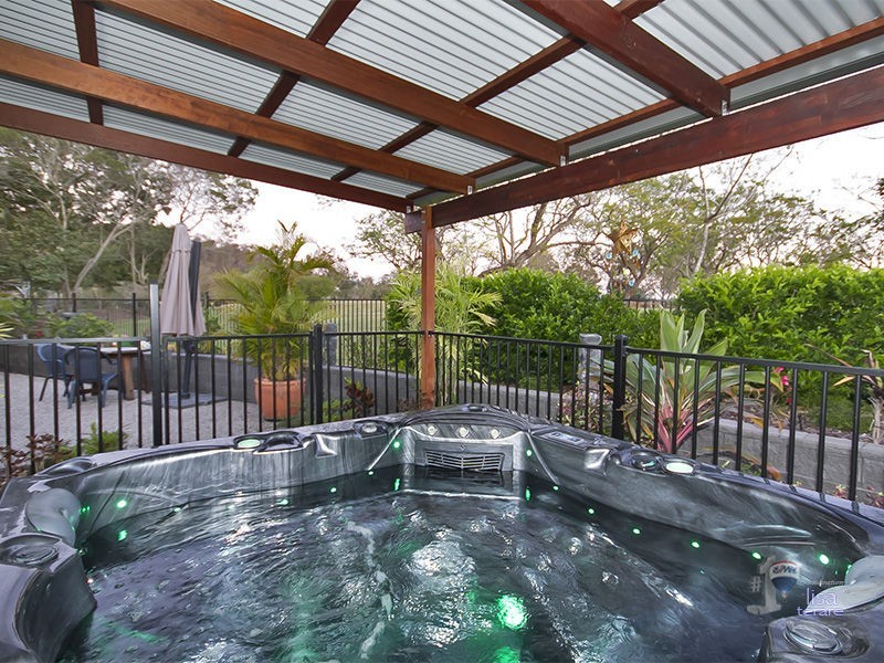 4 Tekapo Street, Westlake QLD 4074