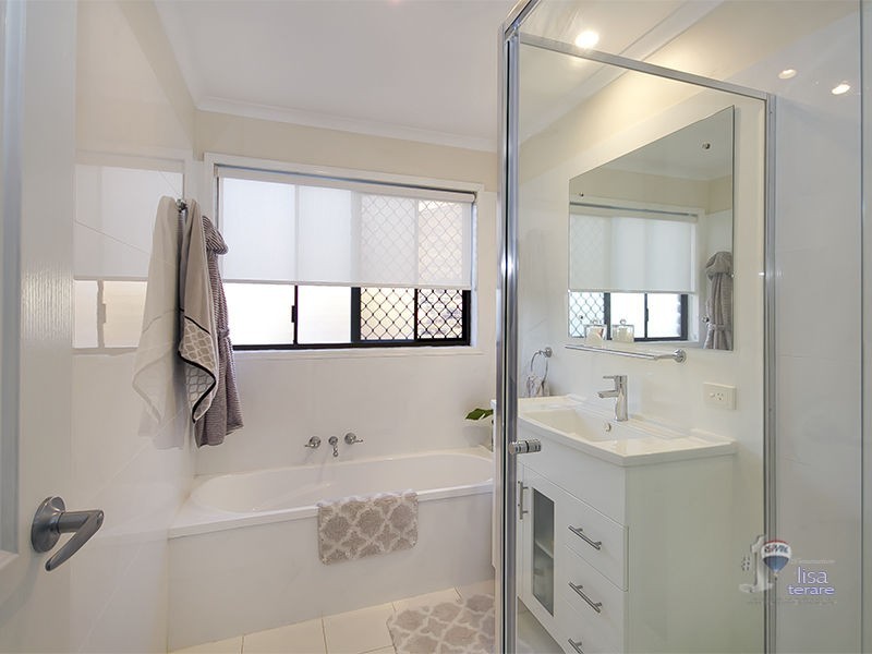 297 Horizon Drive, Westlake QLD 4074