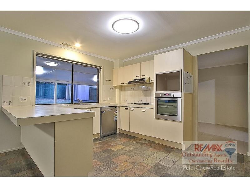 21 Wyambi Place, Middle Park QLD 4074