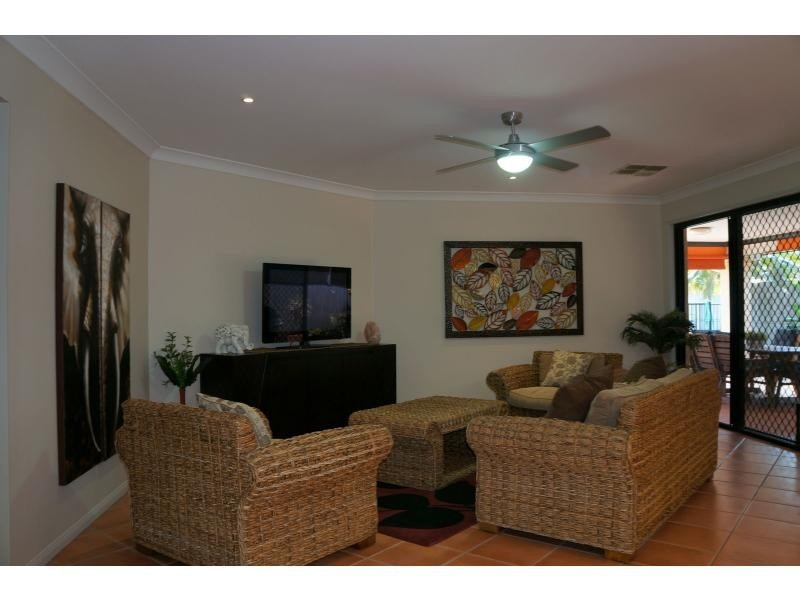 24 Curlew Place, Riverhills QLD 4074