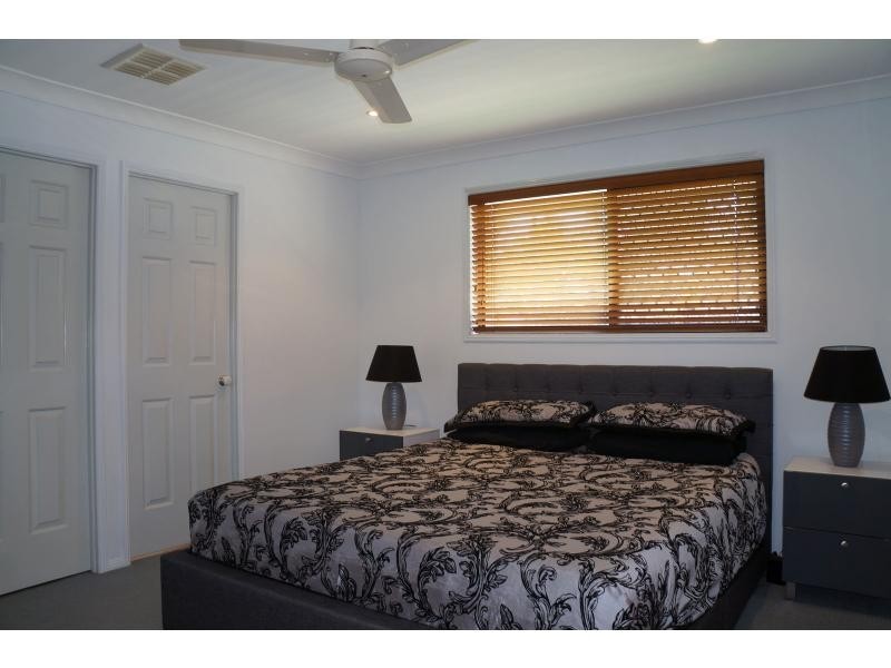 24 Curlew Place, Riverhills QLD 4074