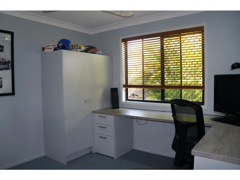 24 Curlew Place, Riverhills QLD 4074