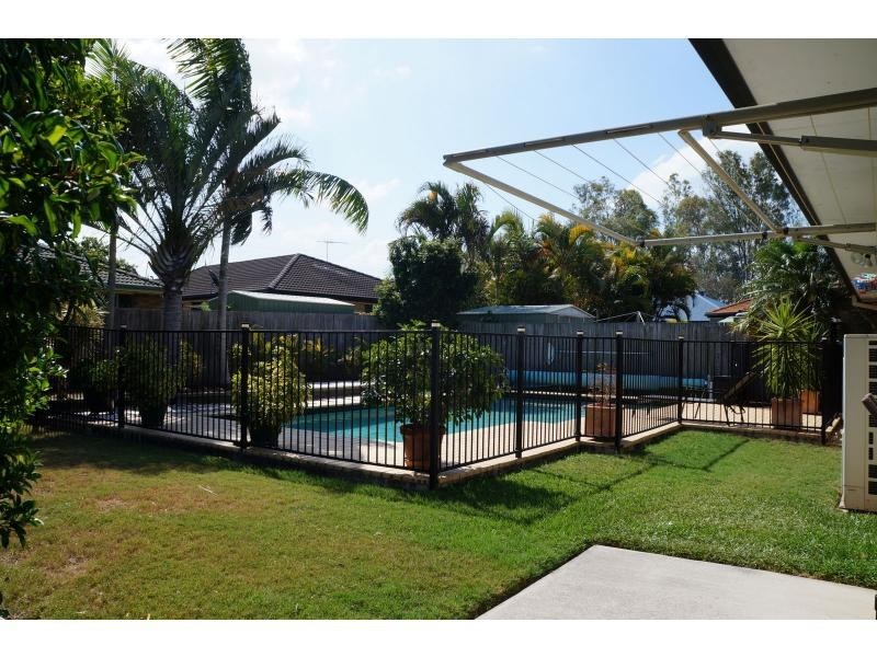 24 Curlew Place, Riverhills QLD 4074