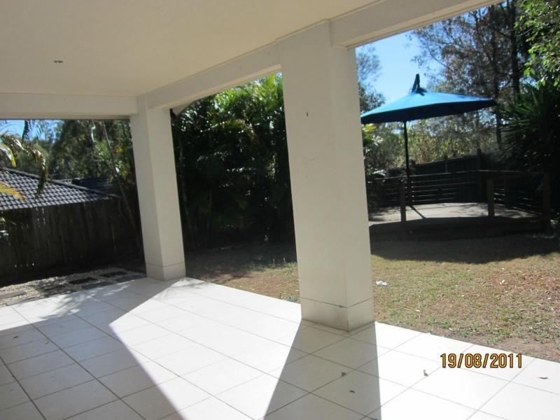 18 Saffron Place, Sinnamon Park QLD 4073