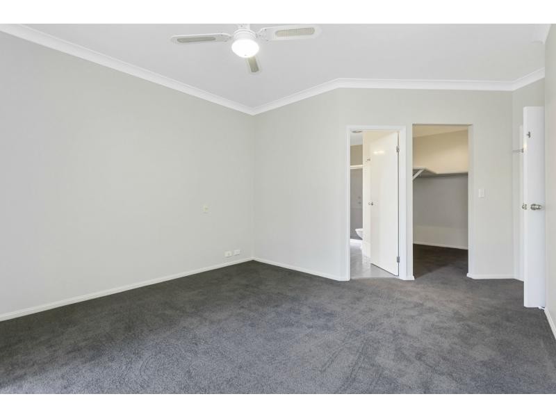 18 Bonney Place, Westlake QLD 4074