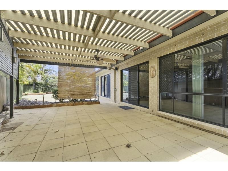 18 Bonney Place, Westlake QLD 4074