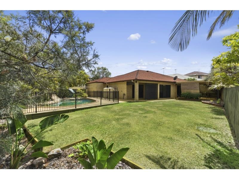 18 Bonney Place, Westlake QLD 4074