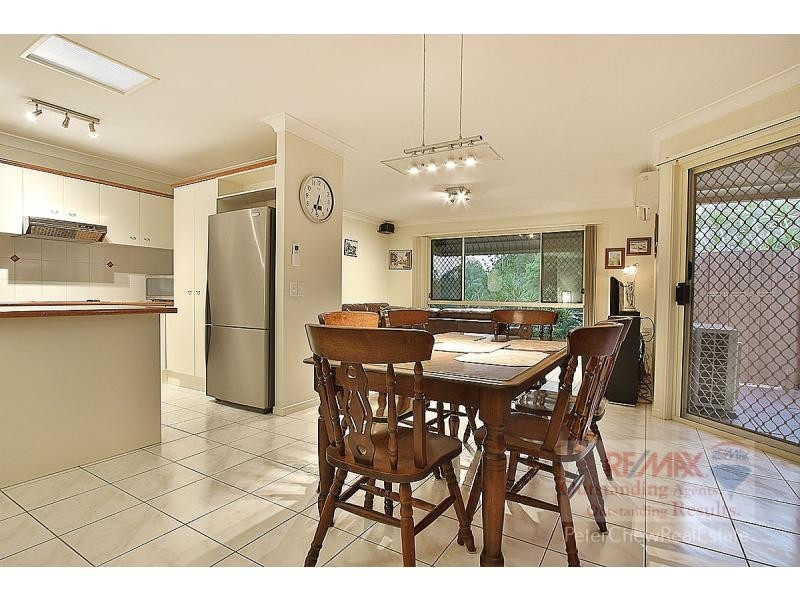 27 Olympic Place, Sinnamon Park QLD 4073