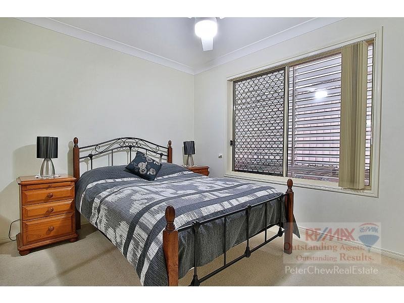 27 Olympic Place, Sinnamon Park QLD 4073
