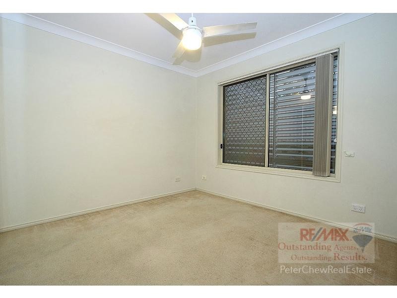 27 Olympic Place, Sinnamon Park QLD 4073