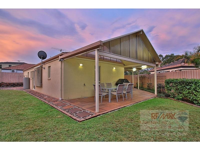 27 Olympic Place, Sinnamon Park QLD 4073