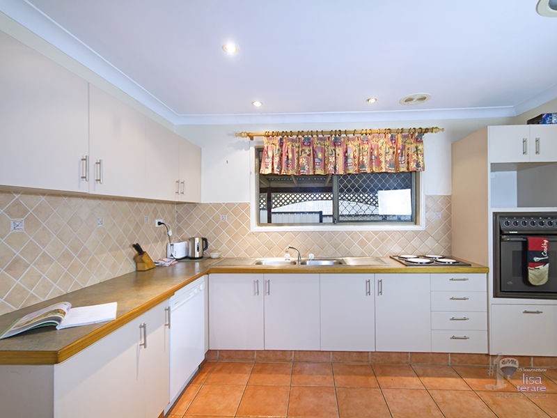 34 Port Street, Jamboree Heights QLD 4074