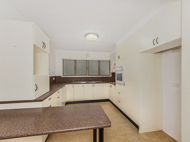 5 Norman Street, Fig Tree Pocket QLD 4069