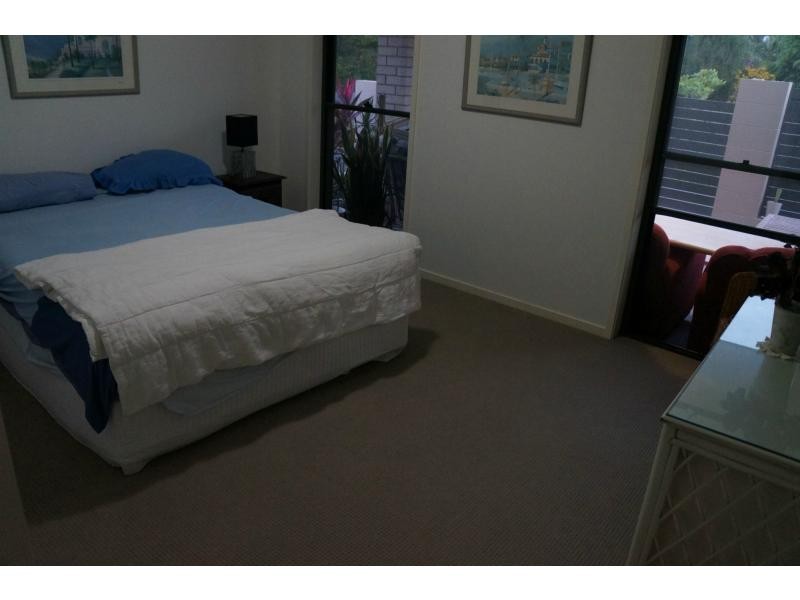 2 Greenview Street, Oxley QLD 4075