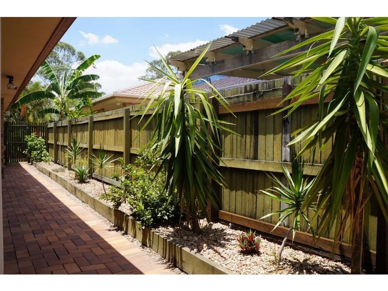 19 McPherson Road, Sinnamon Park QLD 4073