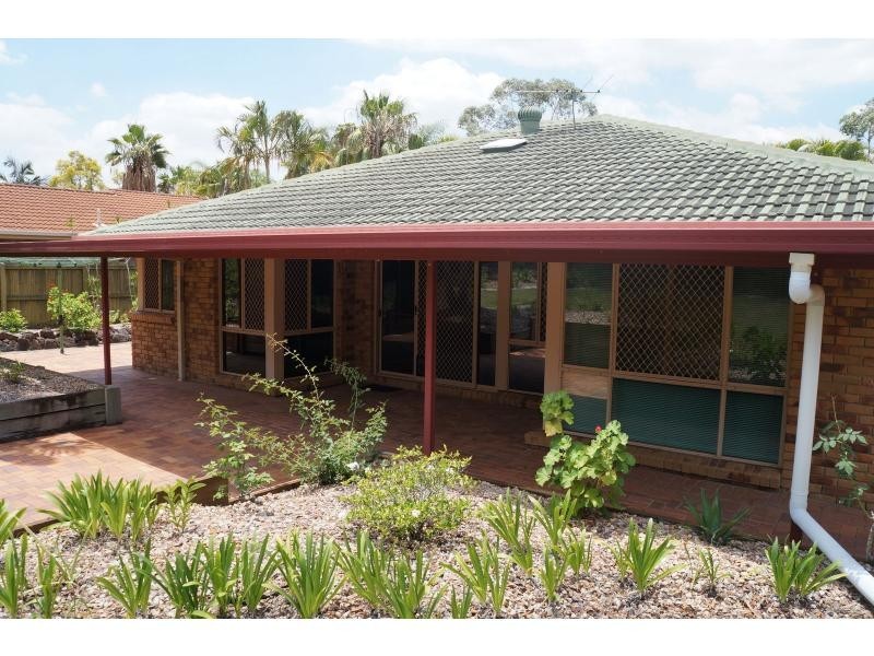 19 McPherson Road, Sinnamon Park QLD 4073