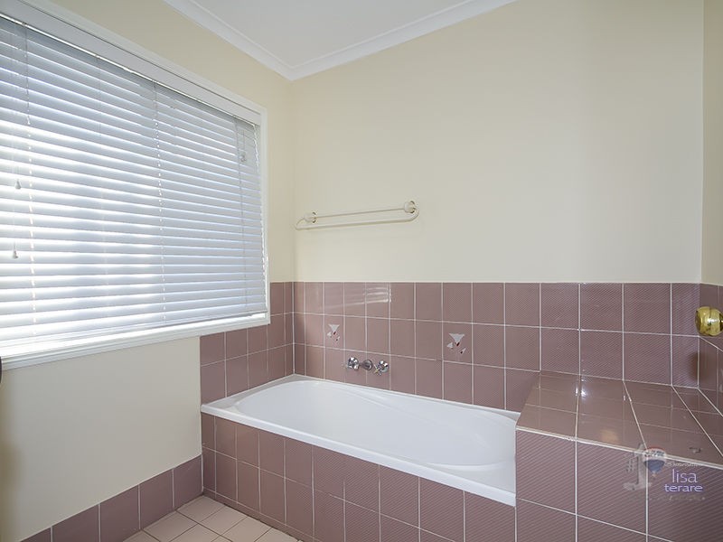 4 Wyambi Place, Middle Park QLD 4074