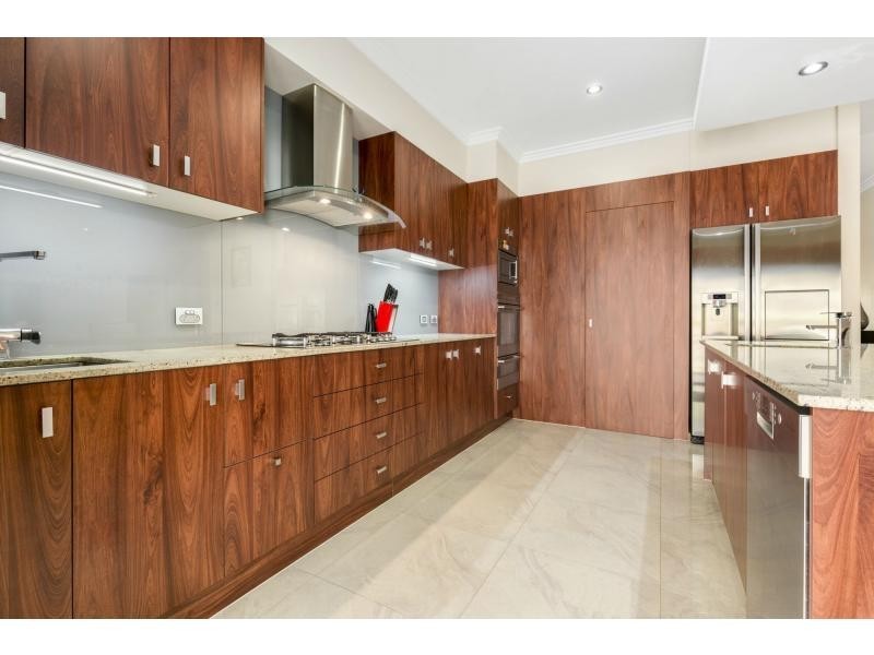 Sinnamon Park QLD 4073