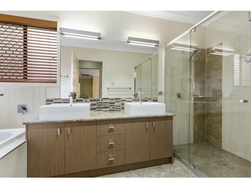 Sinnamon Park QLD 4073