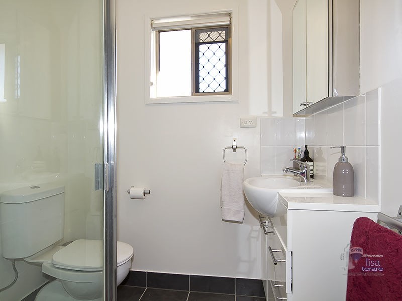 8 Barup Close, Middle Park QLD 4074
