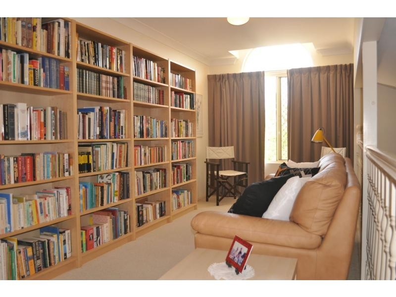 Mount Ommaney QLD 4074