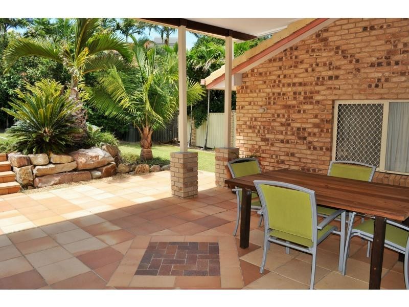 Mount Ommaney QLD 4074