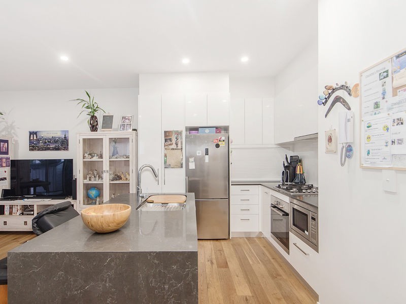 Unit 2/693 Seventeen Mile Rocks Road, Sinnamon Park QLD 4073