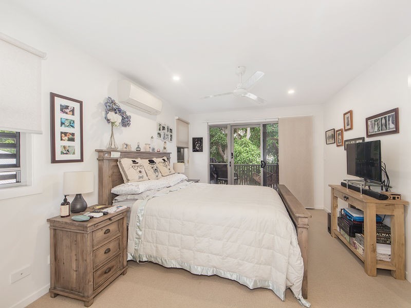 Unit 2/693 Seventeen Mile Rocks Road, Sinnamon Park QLD 4073