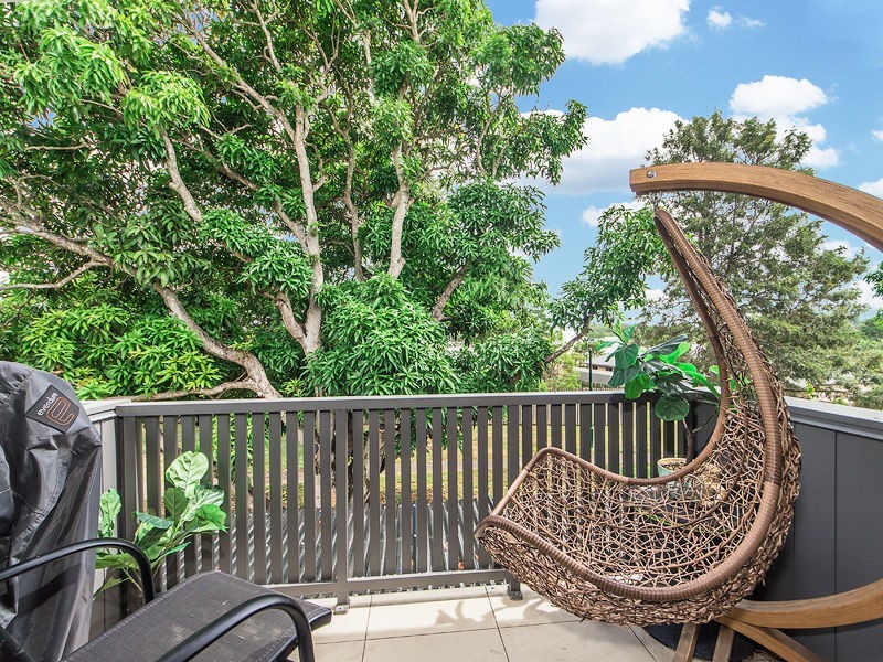 Unit 2/693 Seventeen Mile Rocks Road, Sinnamon Park QLD 4073