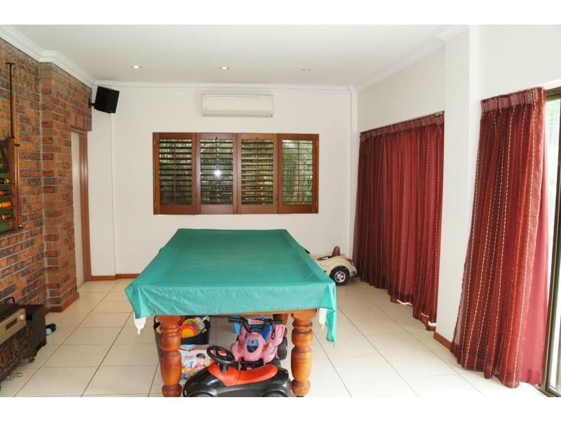 11 Bondel Street, Mount Ommaney QLD 4074