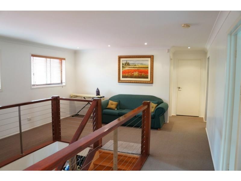 11 Bondel Street, Mount Ommaney QLD 4074