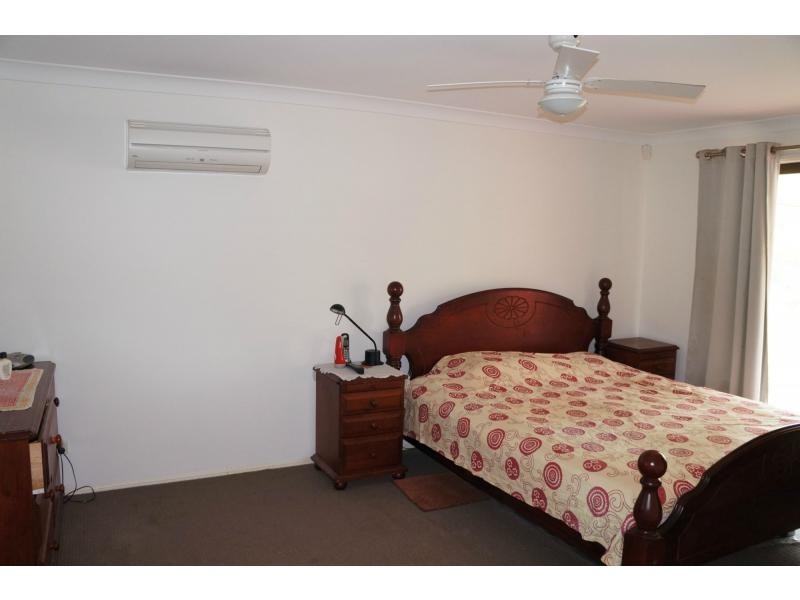 11 Bondel Street, Mount Ommaney QLD 4074